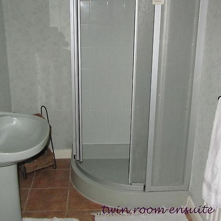Wickham House Bed and Breakfast Cornisholme Δωμάτιο φωτογραφία